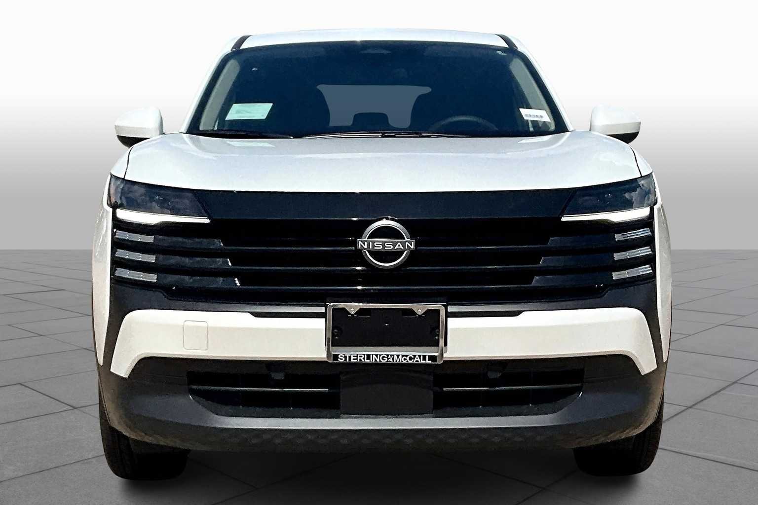 Used 2025 Aspen White Tricoat Nissan SV image 3