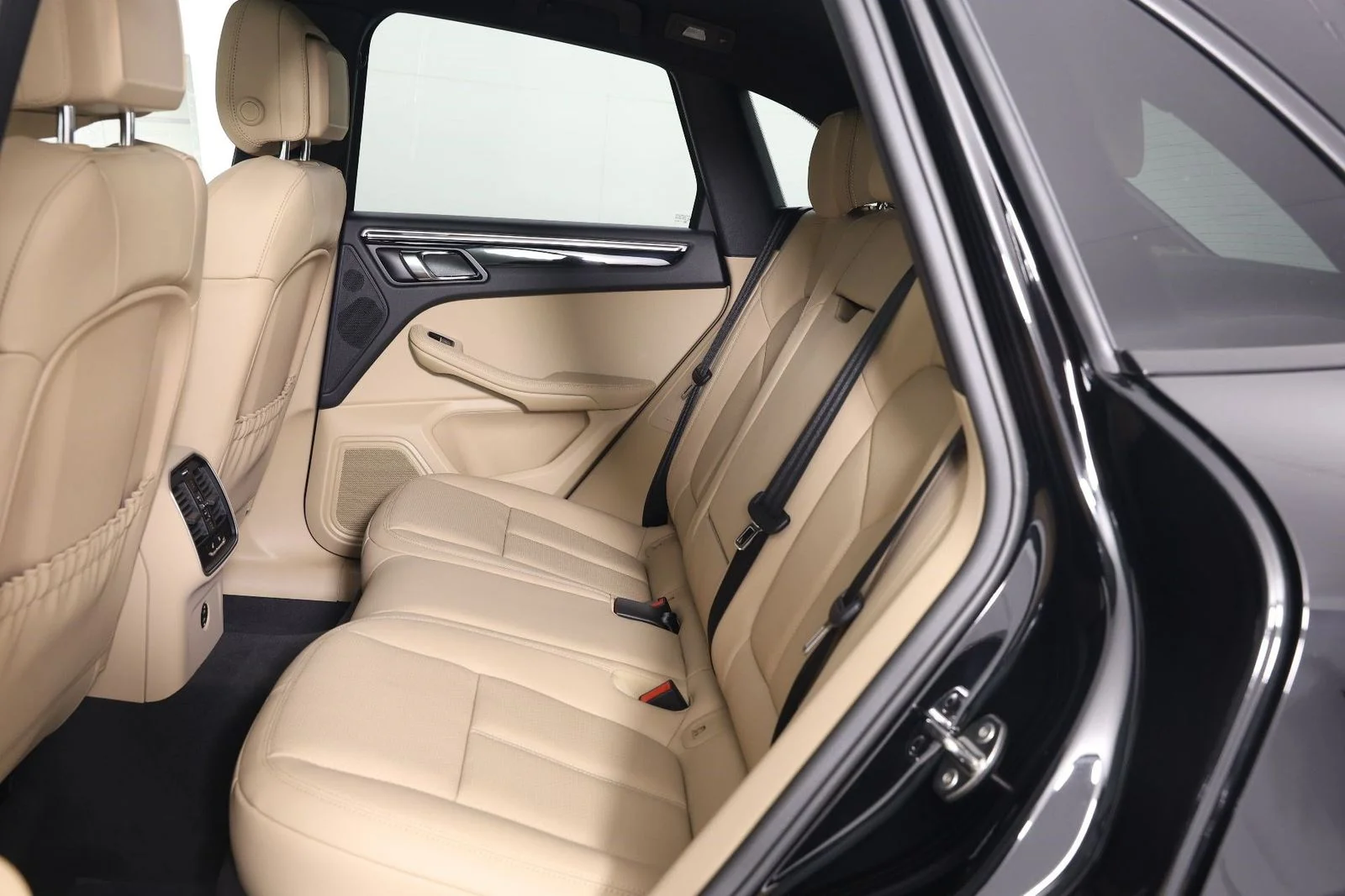 New 2026 Black Porsche  image 18