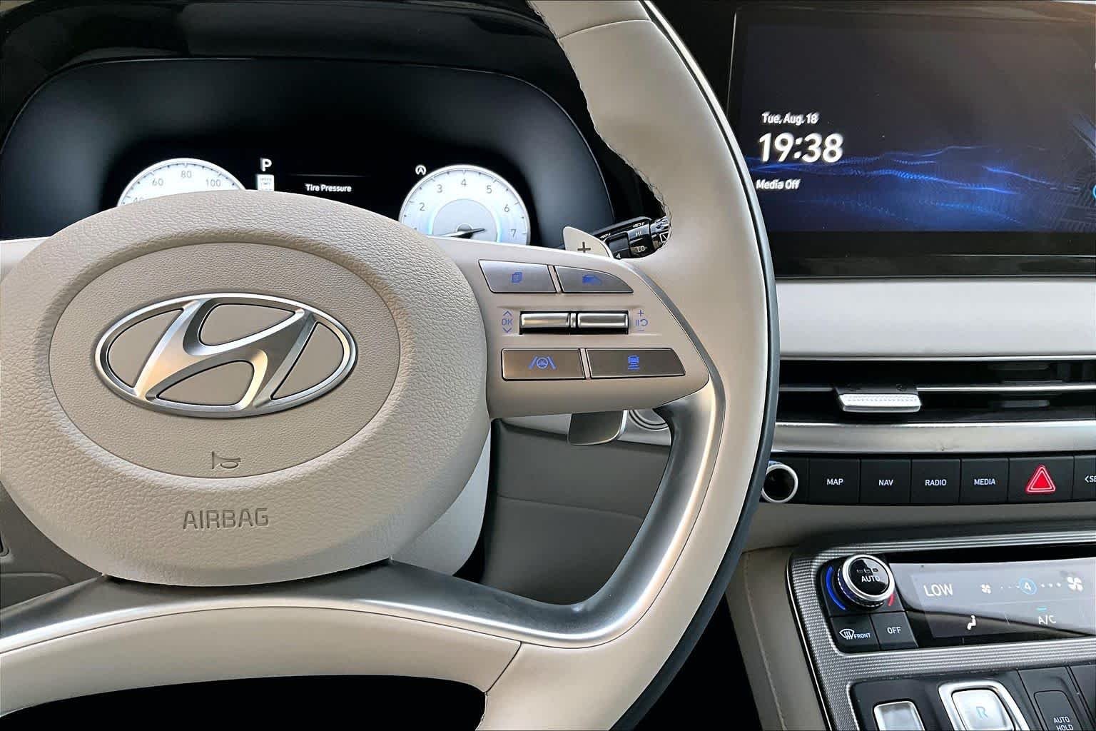 Used 2024 Sierra Burgundy Hyundai Calligraphy image 24