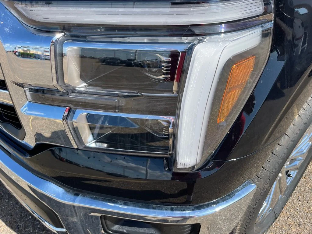 2025 Ford F-150 Lariat - Photo 8