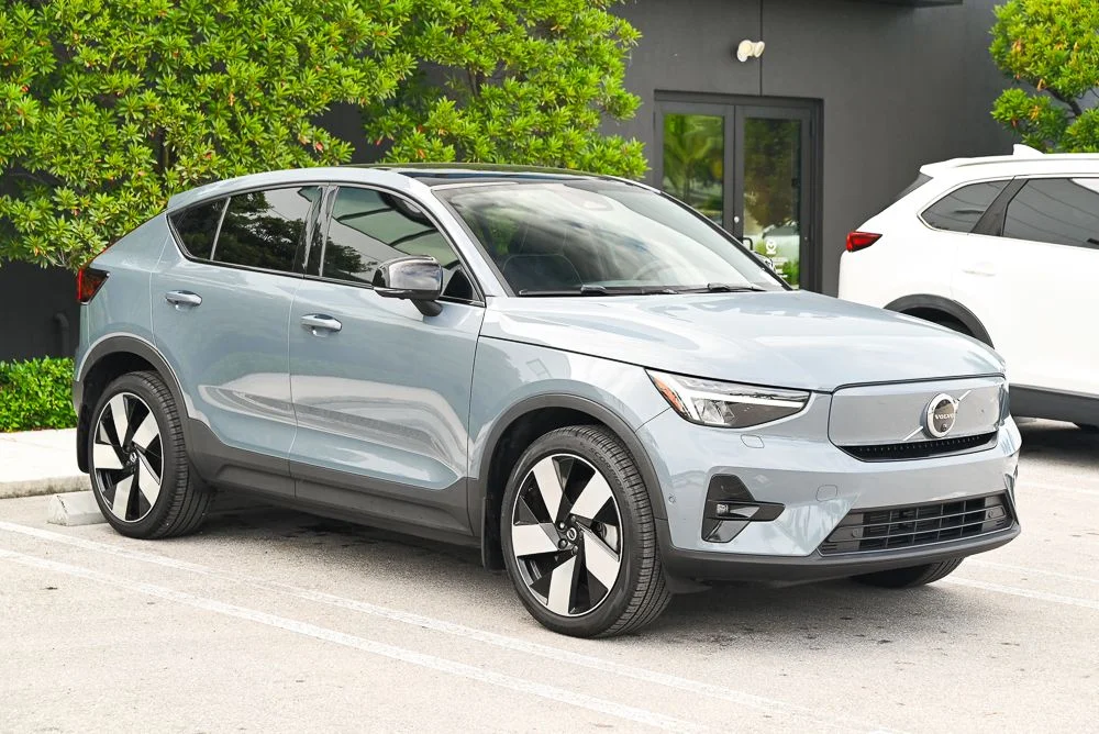 Used 2023 Gray Volvo Ultimate image 3