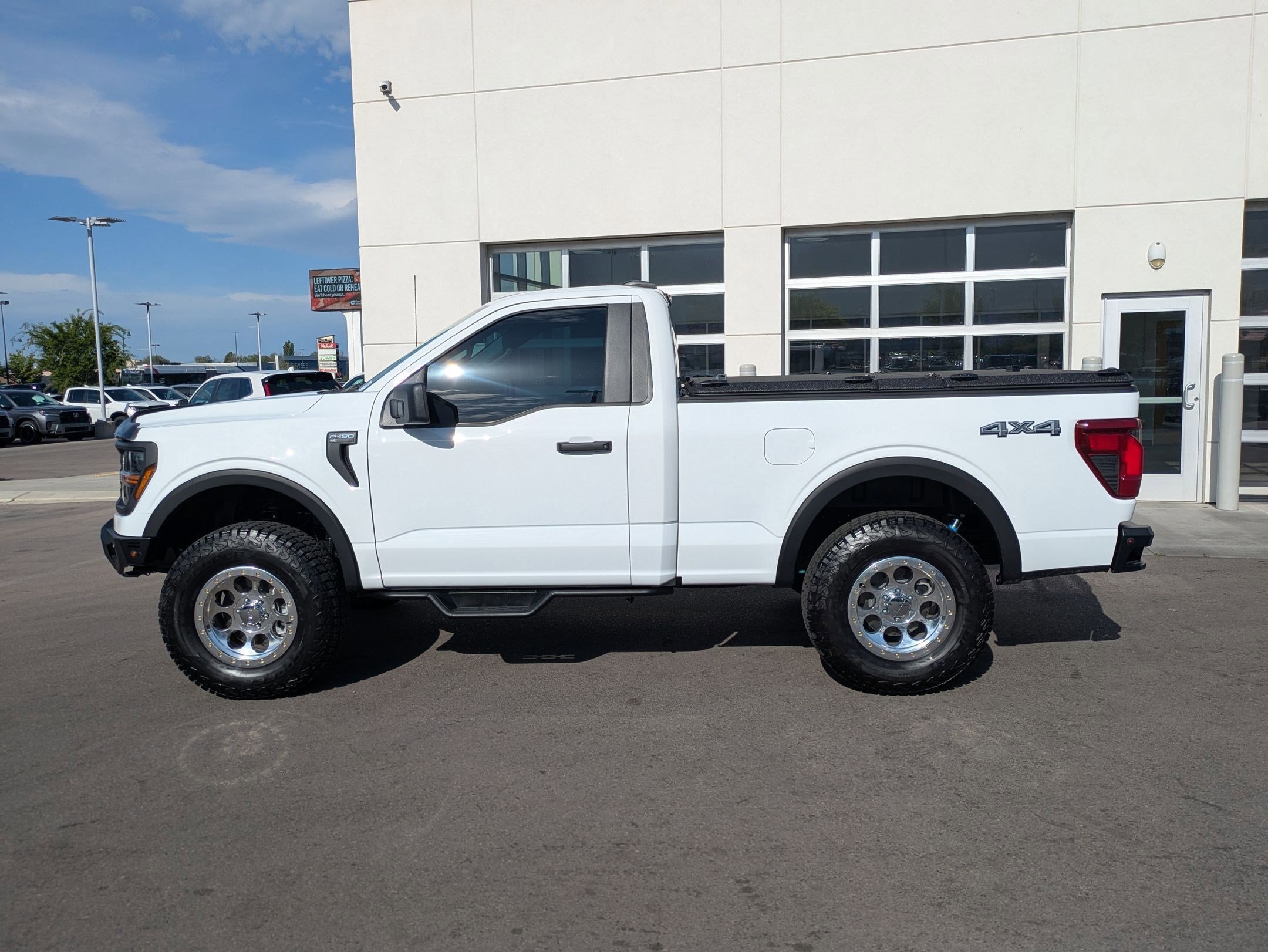 Used 2025 Oxford White Ford XL image 7