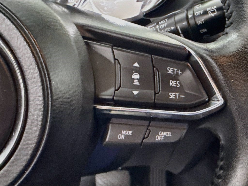 Used 2020 Snowflake White Pearl Mica Mazda Touring image 11