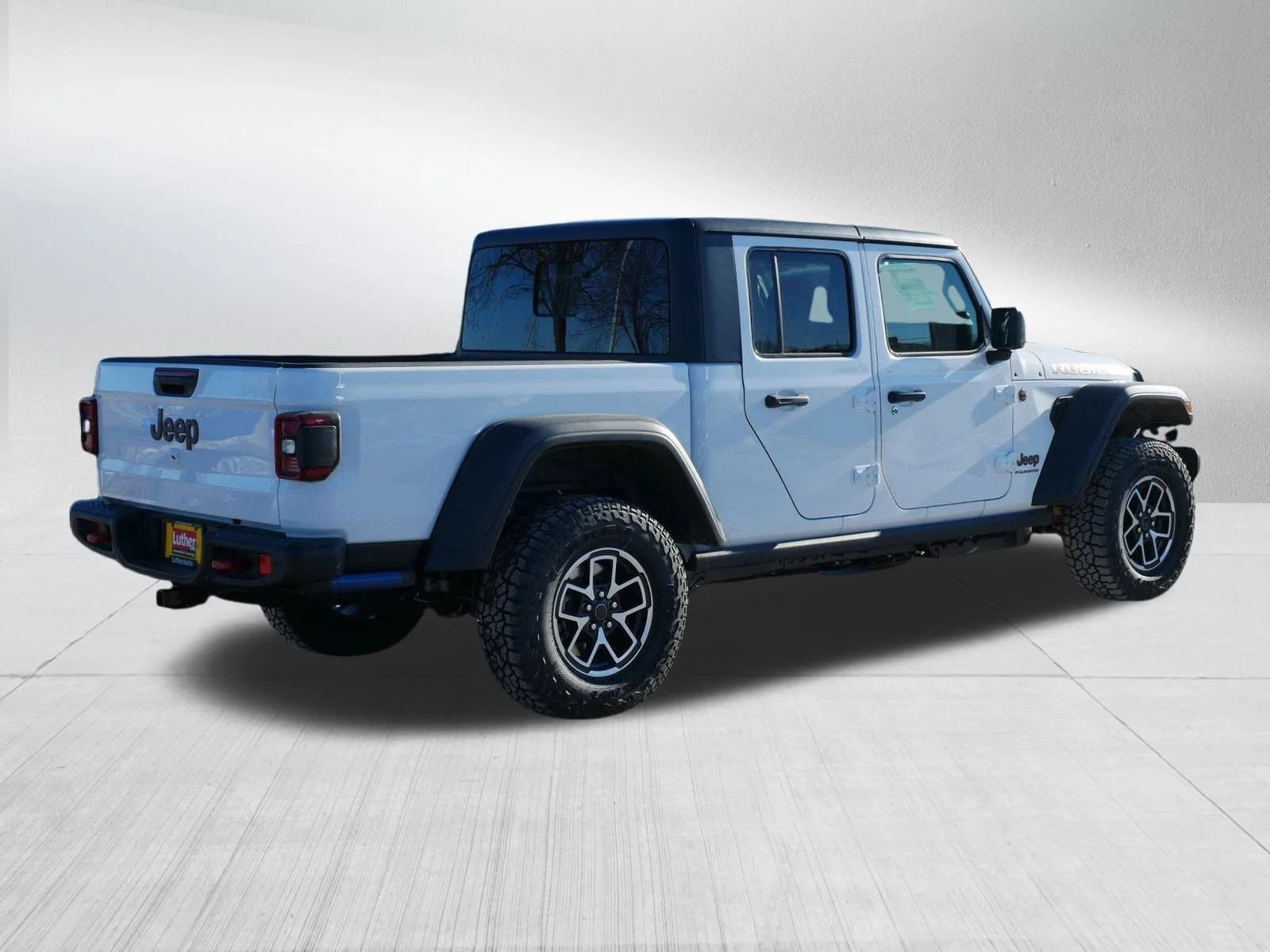 New 2026 Bright White Clear-Coat Exterior Paint Jeep Rubicon image 7
