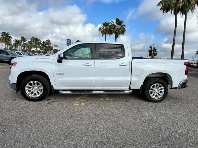 Used 2026 Summit White Chevrolet LT image 4