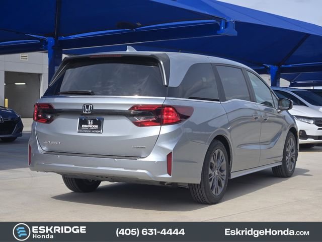 New 2026 Solar Silver Metallic Honda Touring image 4