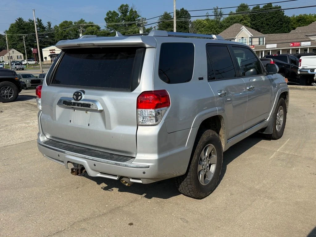 Used 2013 Silver Toyota SR5 image 6