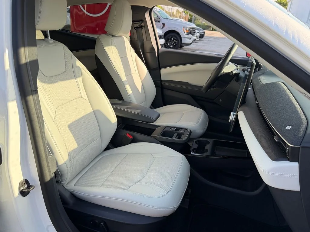Used 2026 White Ford Premium image 17