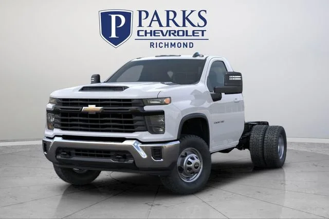 2025 Chevrolet Silverado 3500 HD Work Truck - Photo 8