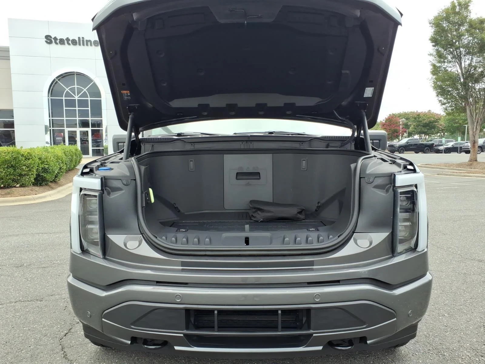 Used 2023 Carbonized Gray Metallic Ford XLT image 31