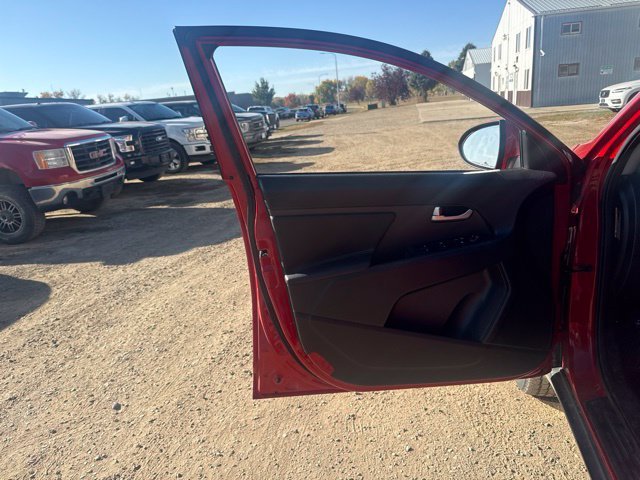 Used 2011 Red Kia LX image 16