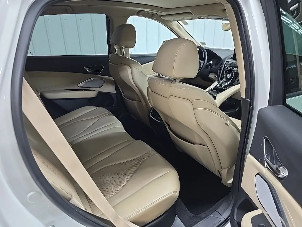 Used 2019 White Acura Technology Package image 18