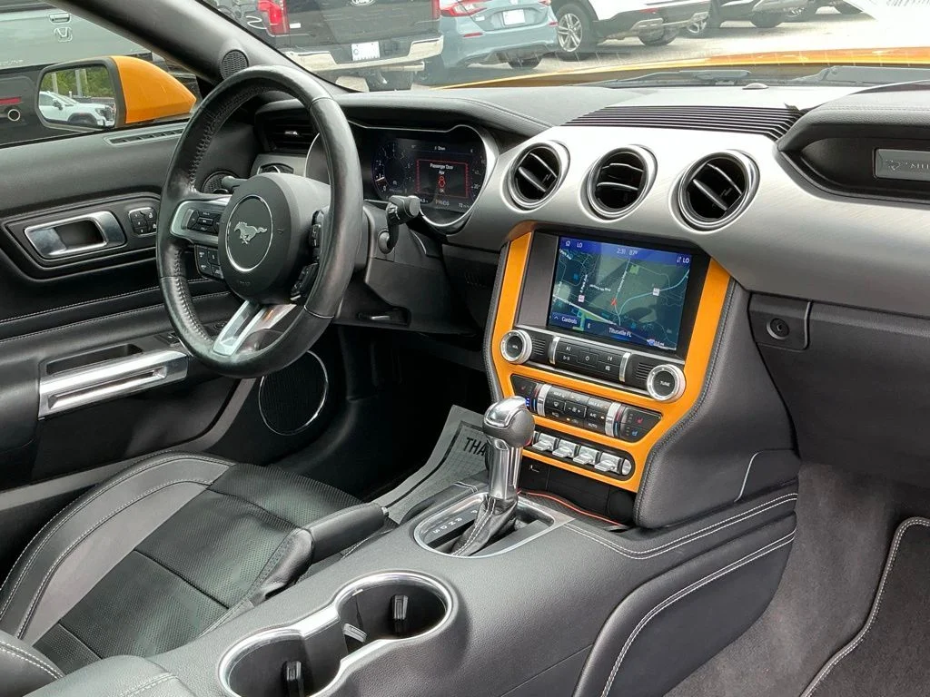 Used 2022  Ford GT Premium image 30