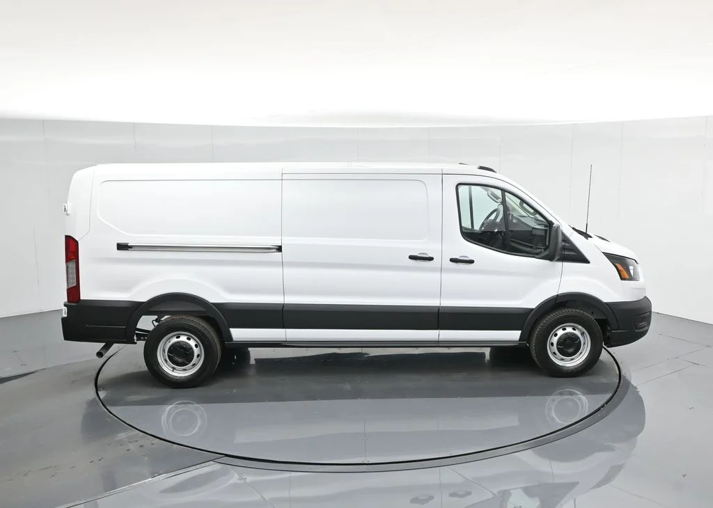 New 2026 White Ford Base image 40