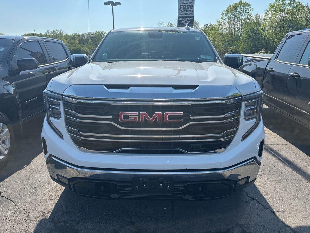 Used 2023 Summit White GMC SLT image 6