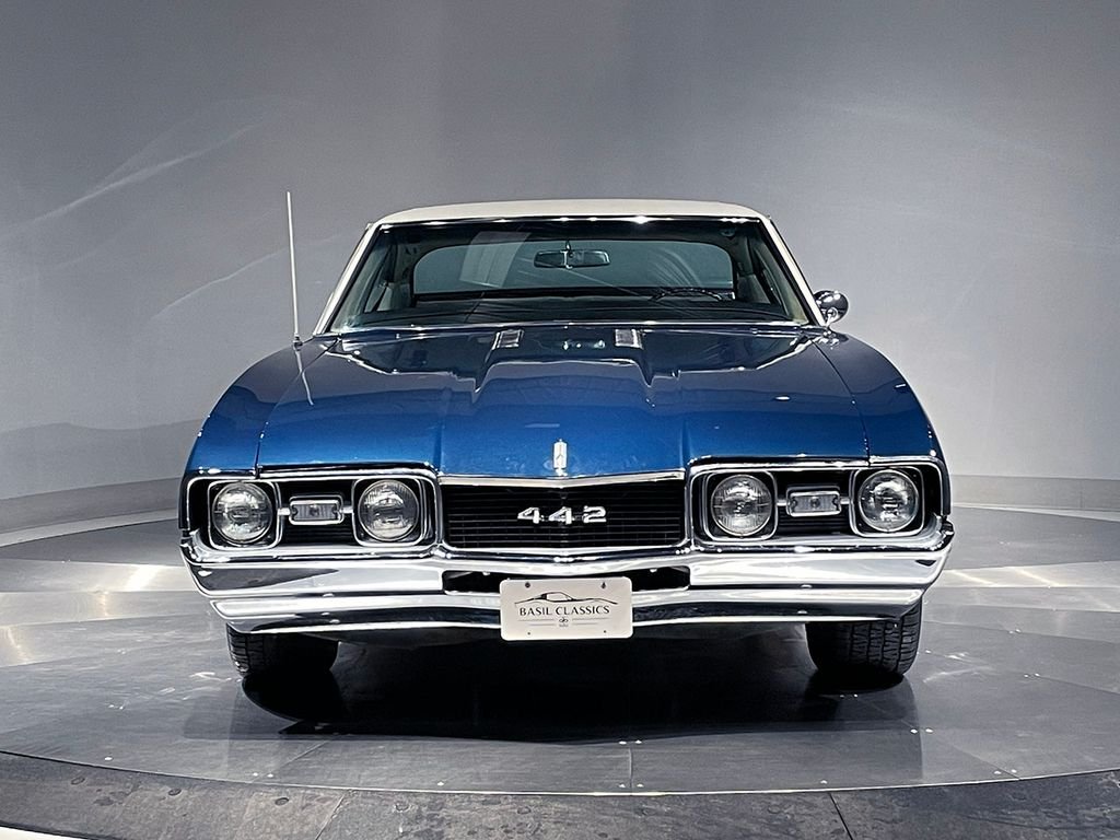 Used 1968  Oldsmobile Supreme image 3