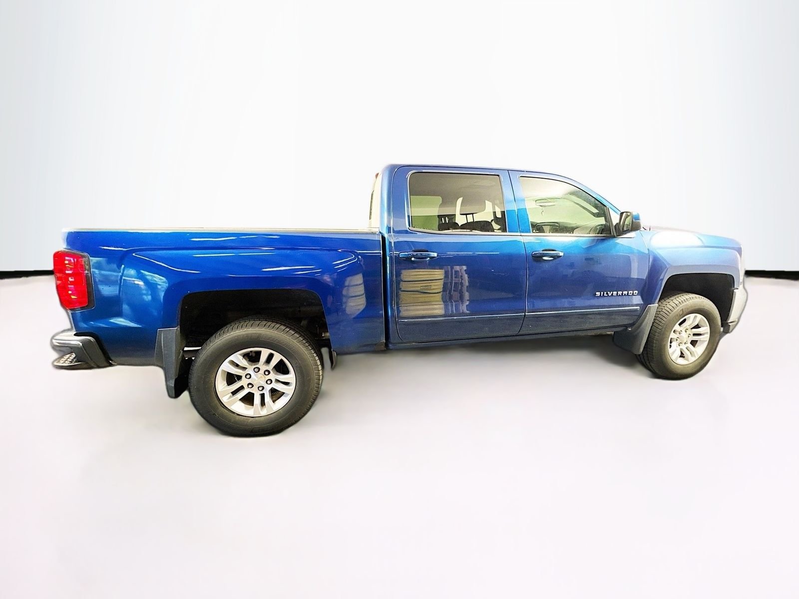 Used 2017 Blue Chevrolet LT image 8