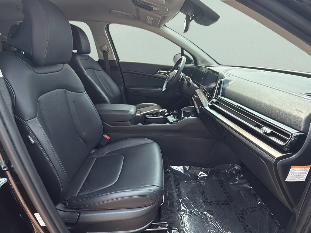 Used 2023 Fusion Black Kia EX image 19