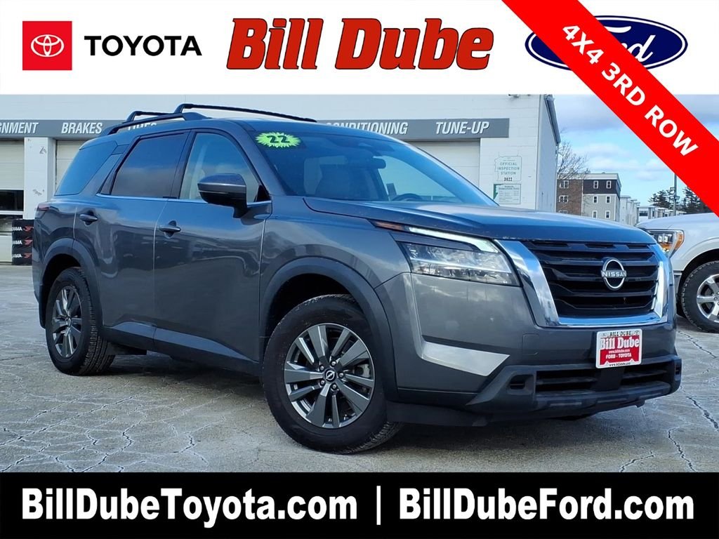 2022 Nissan Pathfinder SV