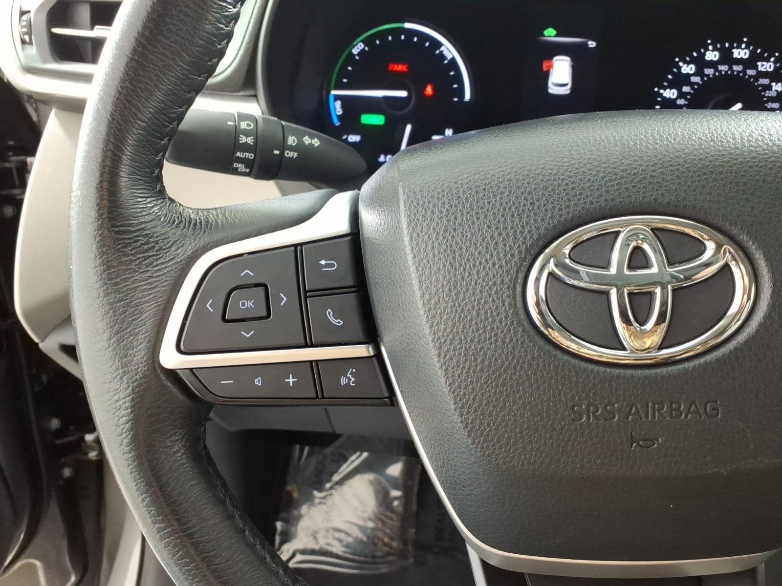 2024 Toyota Sienna XLE - Photo 32