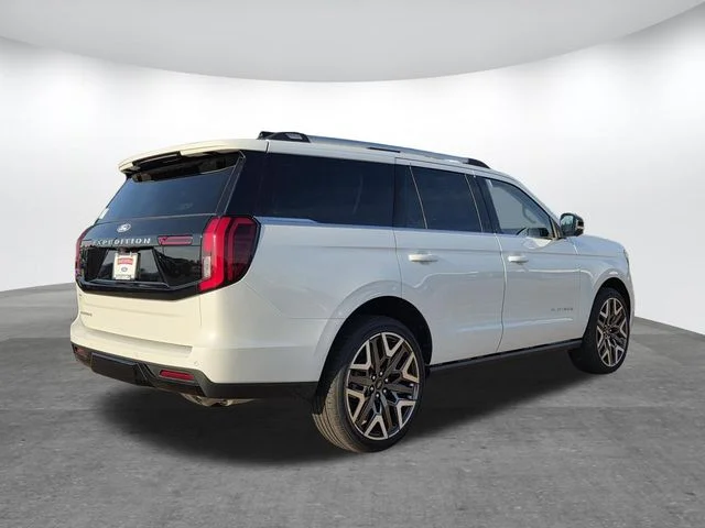 New 2027 Star White Metallic Tri-Coat Ford Platinum image 25