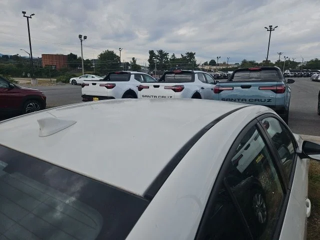 Used 2023 White Subaru Base image 8