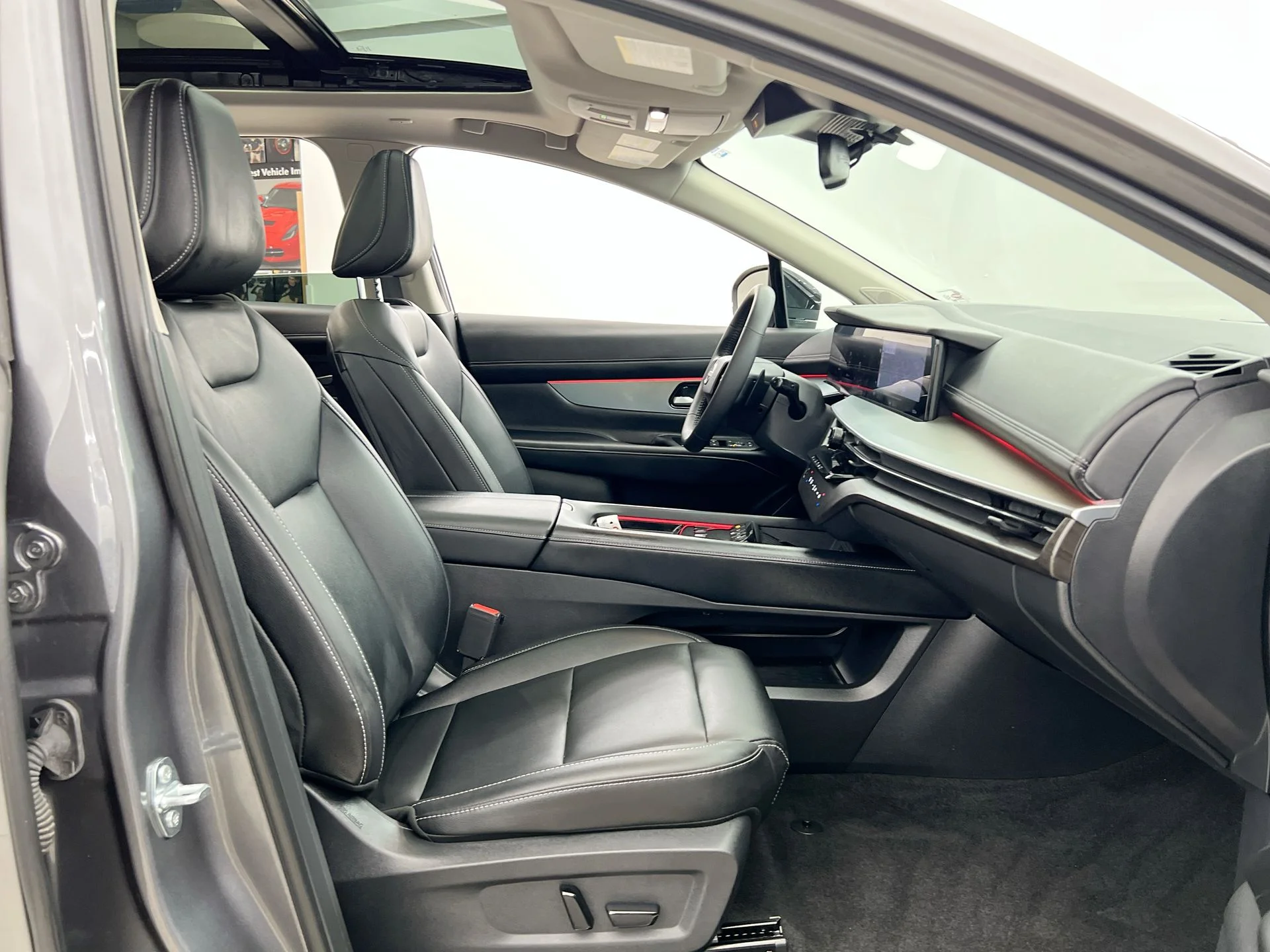 Used 2025 Gray Nissan SL image 15