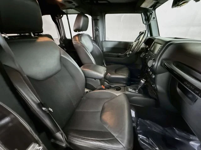 Used 2017 Gray Jeep Unlimited Sahara image 27