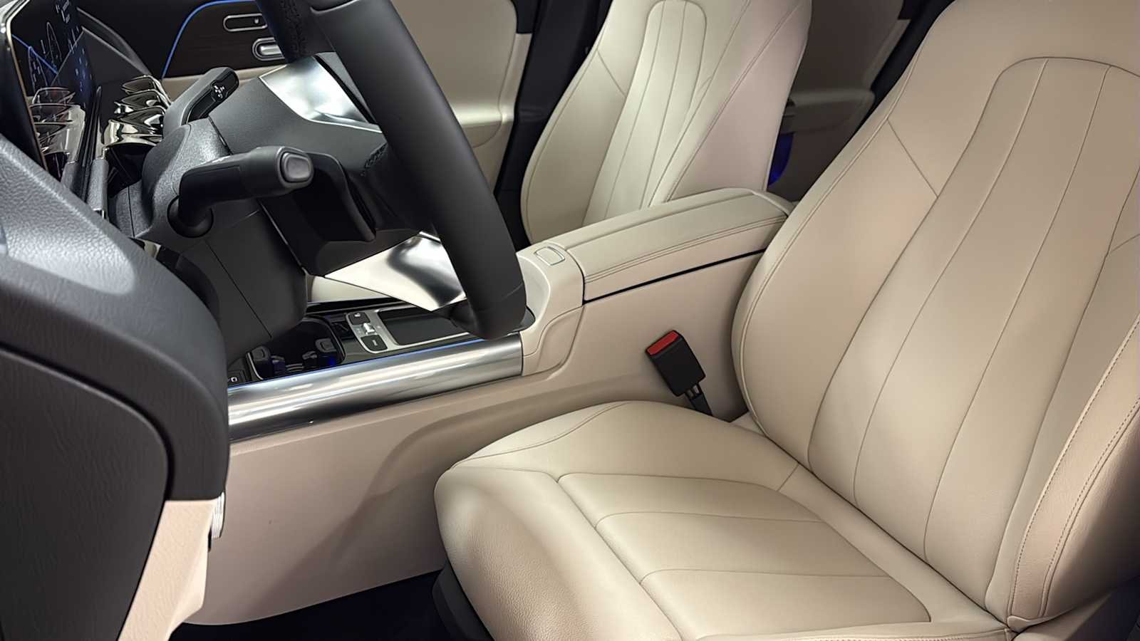 New 2026 Night Black Mercedes-Benz GLA 250 image 29