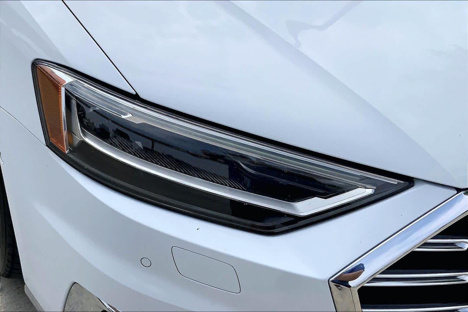 Used 2021 Glacier White Metallic Audi  image 27