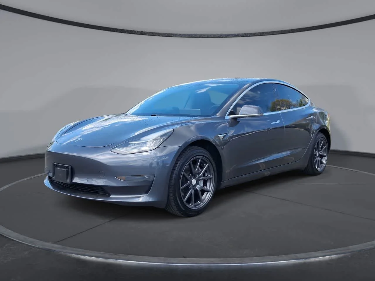 2019 Tesla Model 3 Standard Range Plus's photo