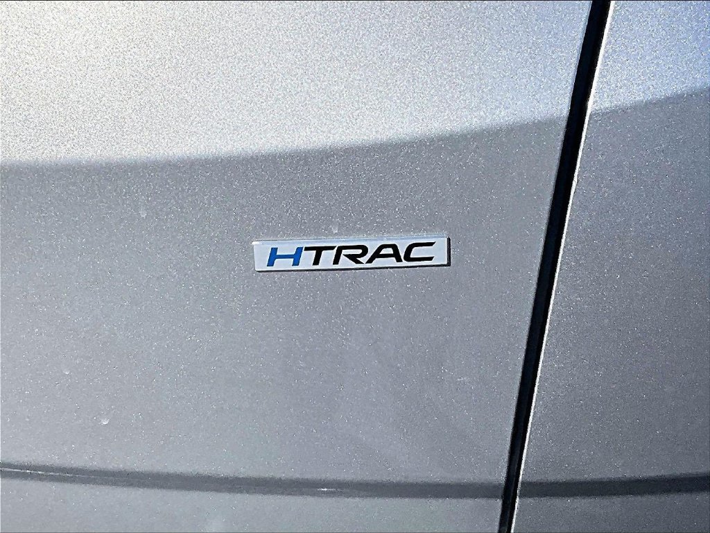 Used 2025 Silver Hyundai SE image 30