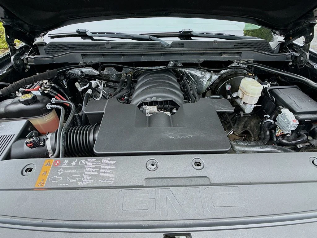 Used 2018 Black GMC SLE image 29