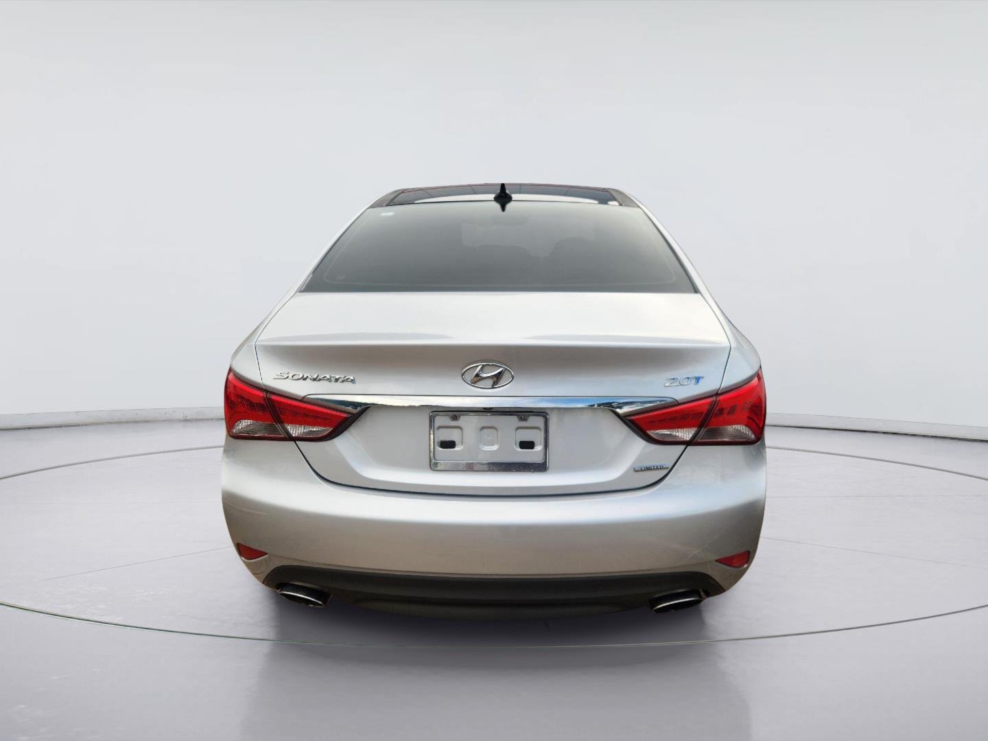 Used 2014 Radiant Silver Metallic Hyundai Limited image 5