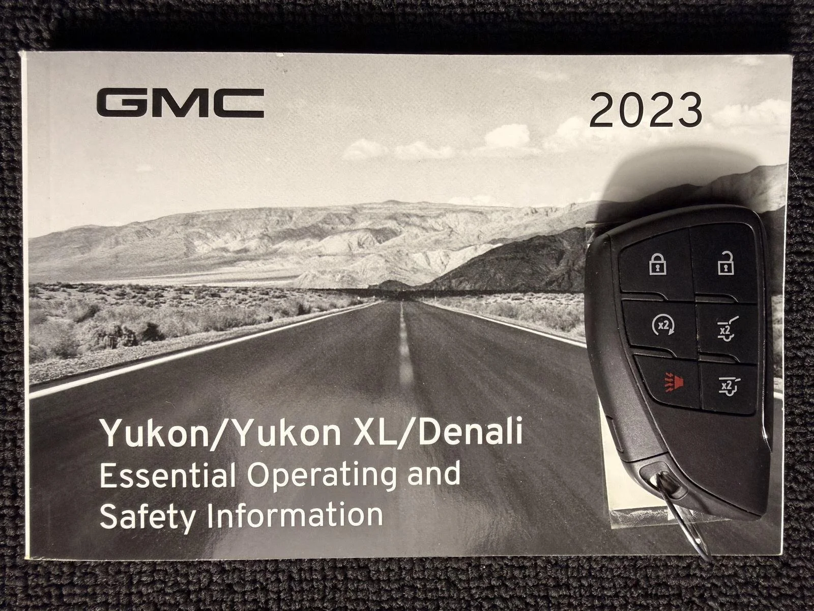 Used 2023 White Frost Tricoat GMC AT4 image 45