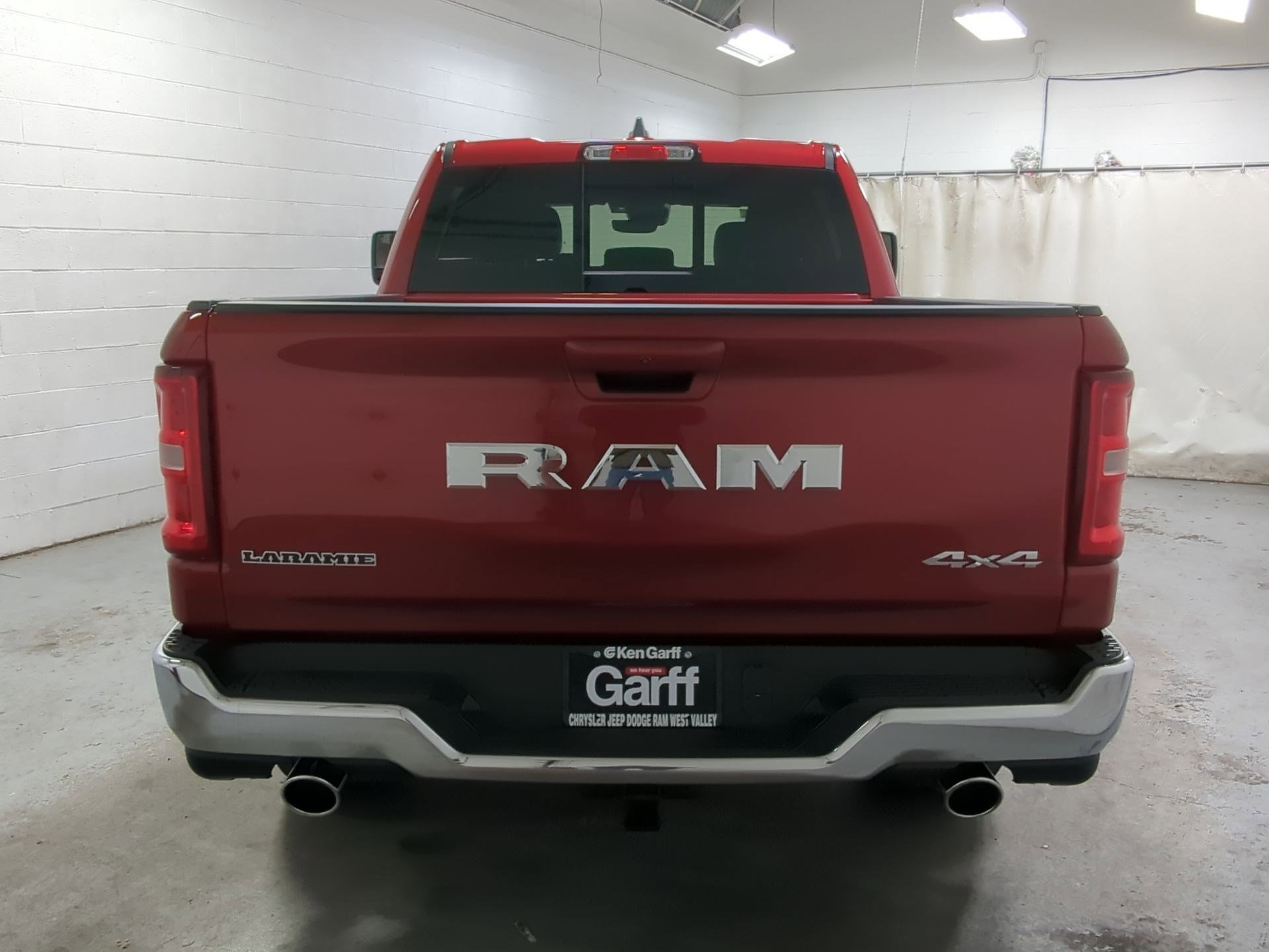New 2026 Molten Red Pearl-Coat Exterior Paint RAM Laramie image 4