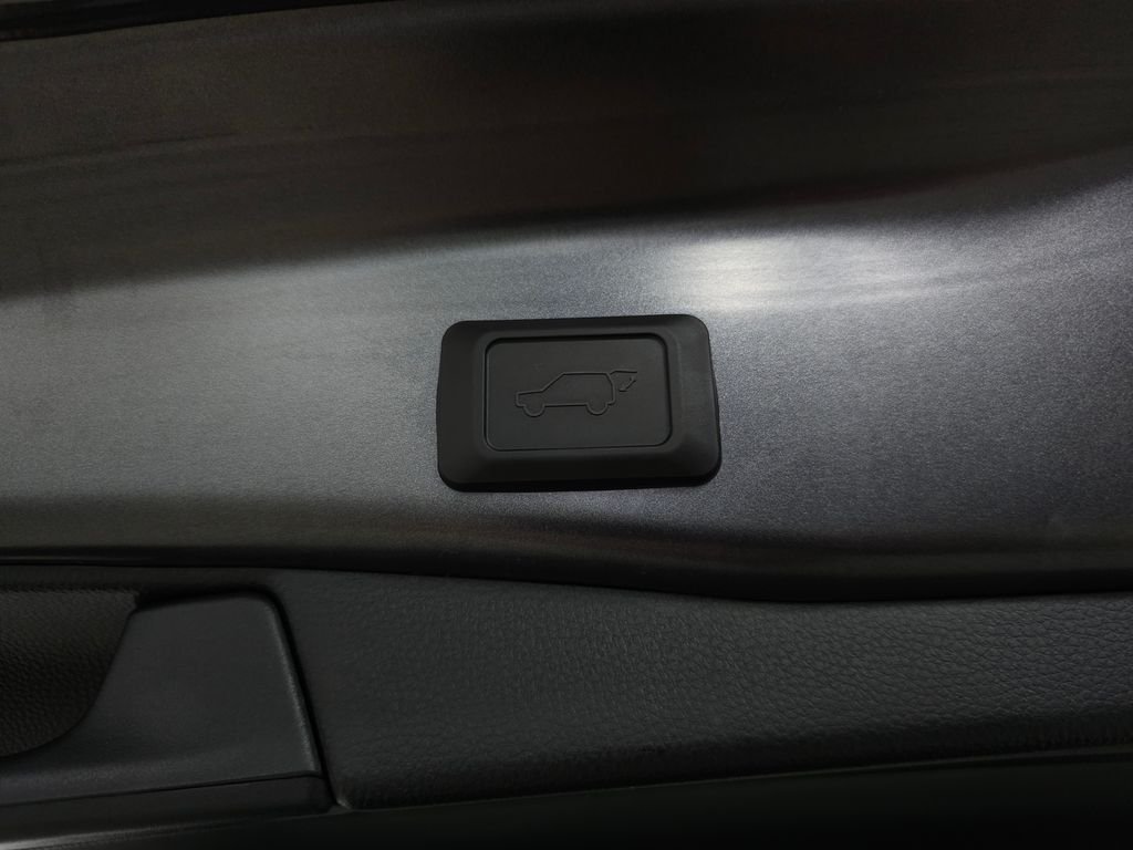 Used 2025 Magnetic Gray Metallic Toyota XLE image 9
