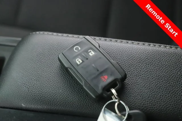 Used 2018 White Chevrolet LT image 3