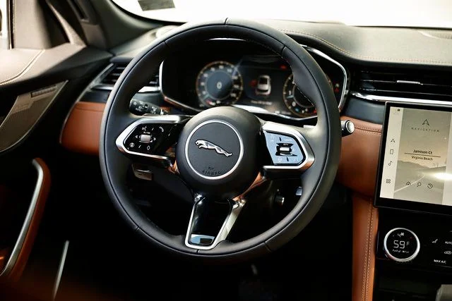 2026 Jaguar F-Pace R-Dynamic S - Photo 34