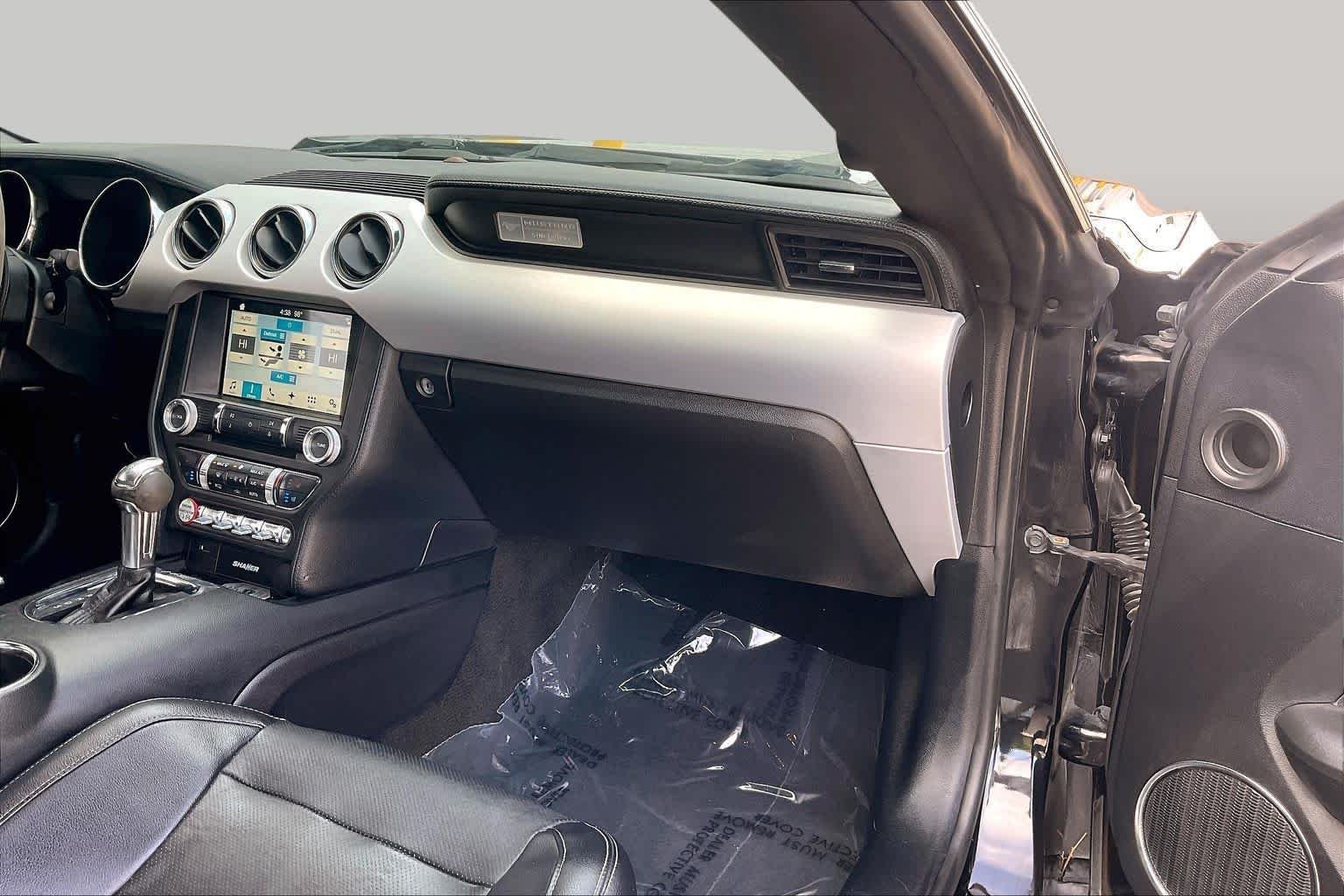 Used 2017 Shadow Black Ford GT Premium image 19