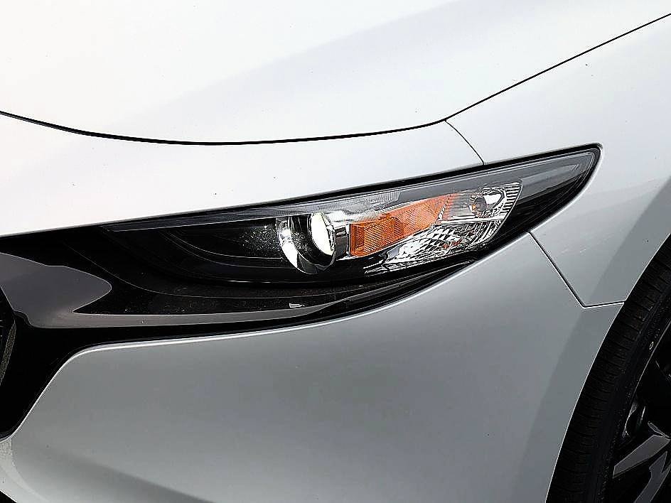 2026 Mazda Mazda3 Premium - Photo 9