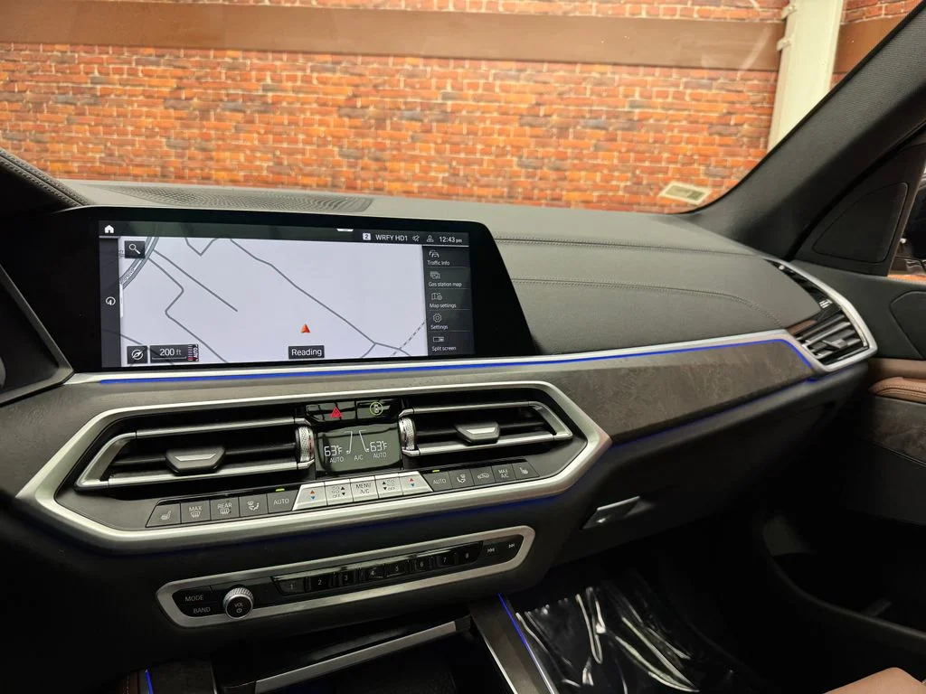 Used 2022 White BMW xDrive40i image 19