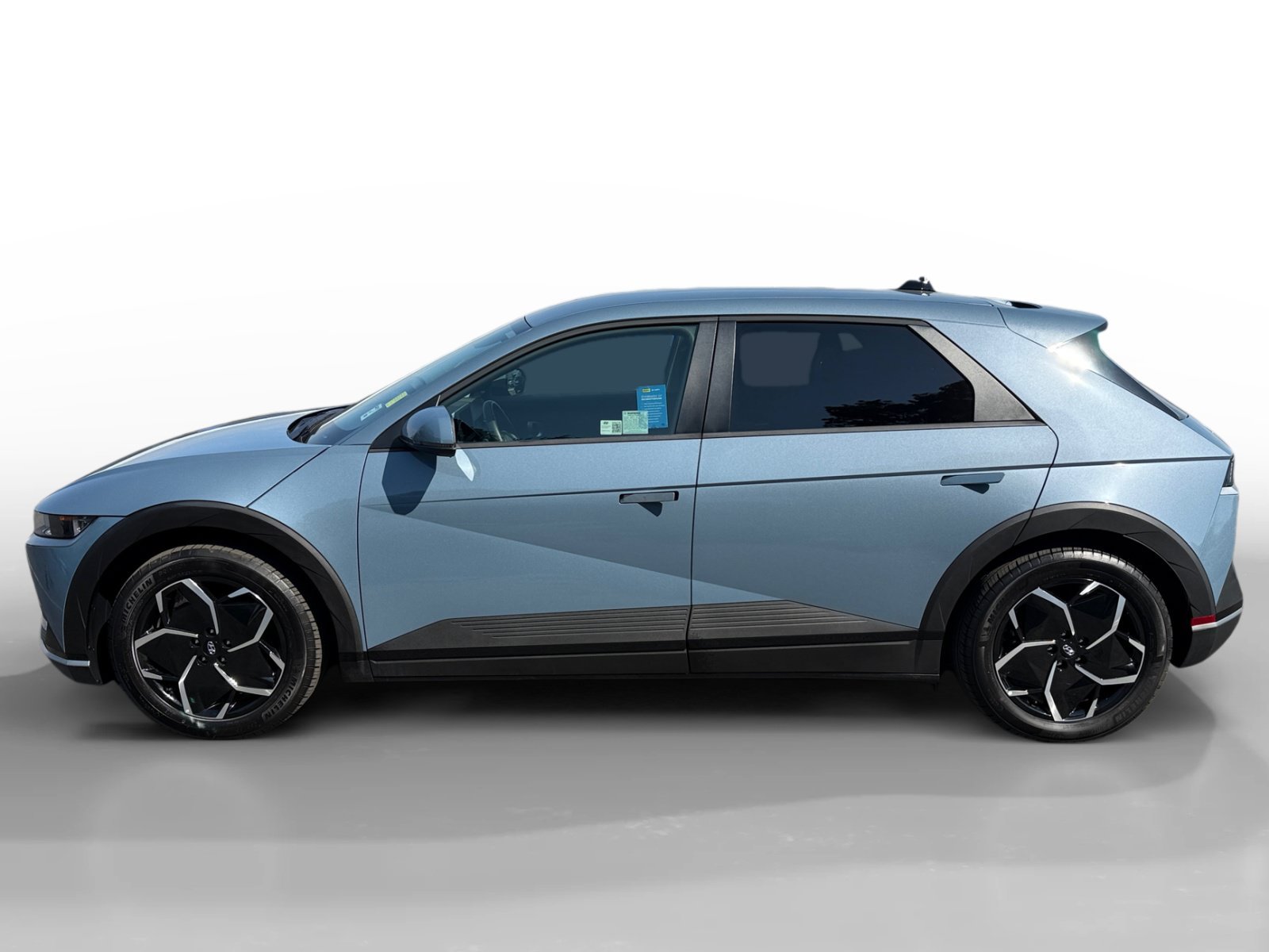 Used 2024 Blue Hyundai SEL image 2