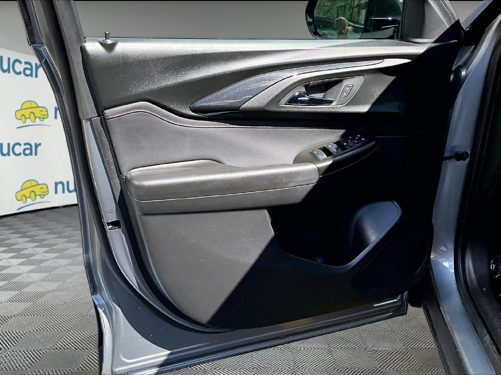 Used 2023 Gray Chevrolet RS image 9