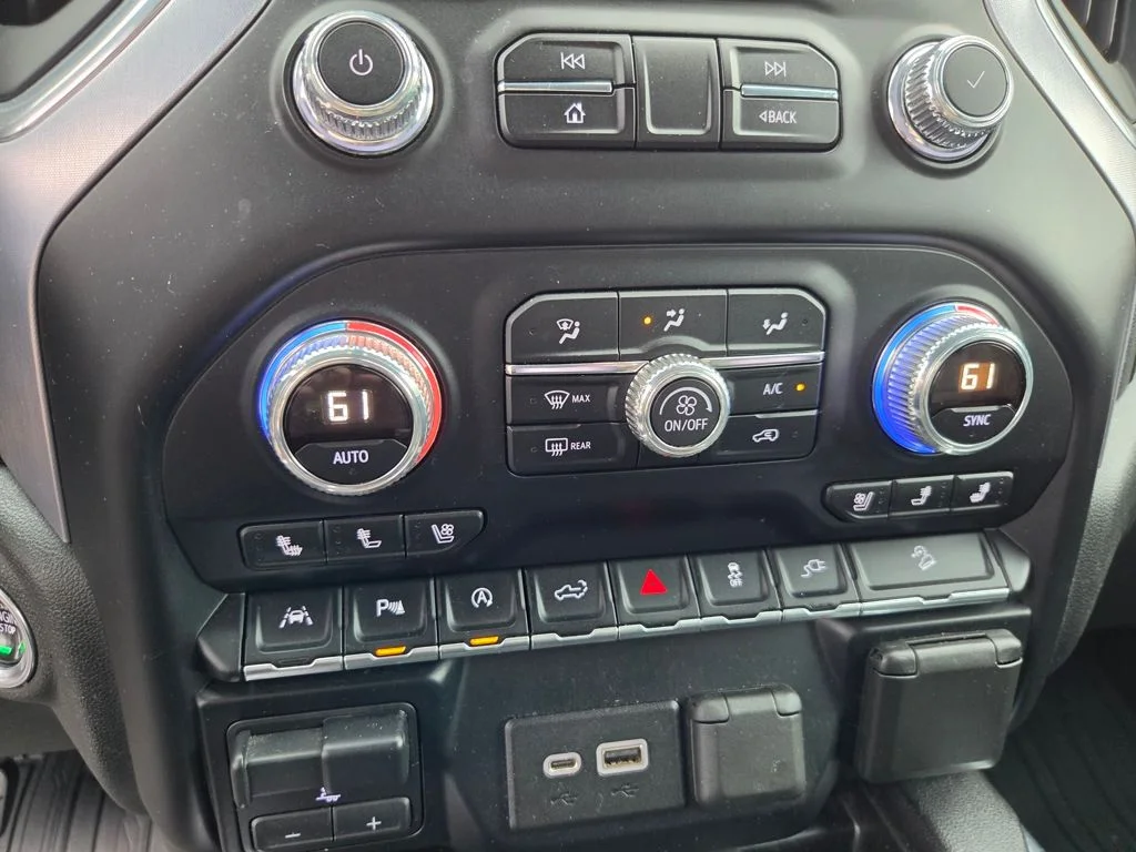 Used 2019 Black GMC SLT image 19