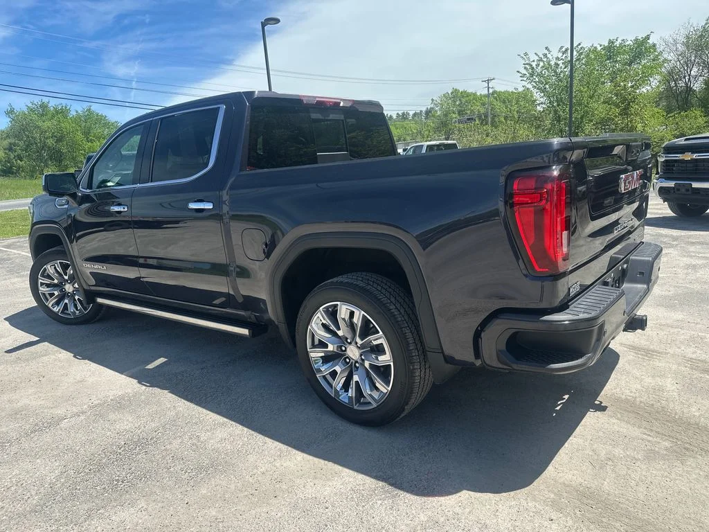 Used 2024 Silver GMC Denali image 3