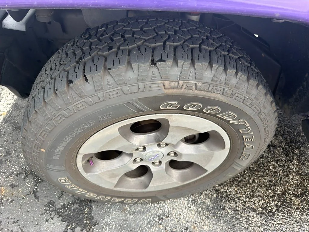 Used 2017 Purple Jeep Unlimited Sahara image 3