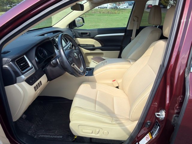 Used 2017 Red Toyota LE Plus image 12
