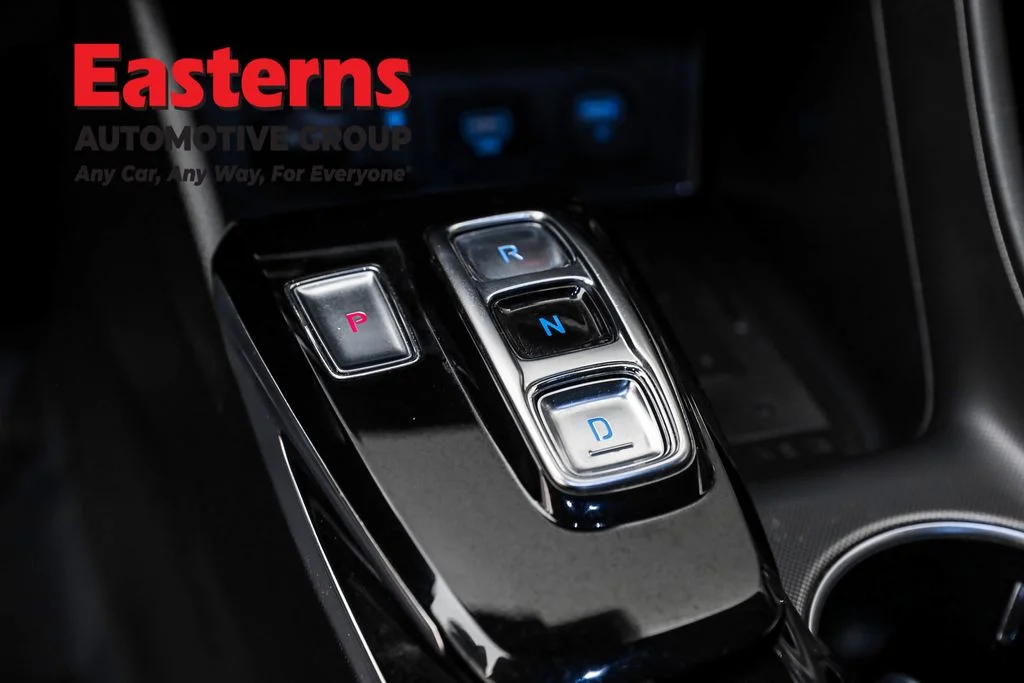 Used 2020 Black Hyundai Limited image 13