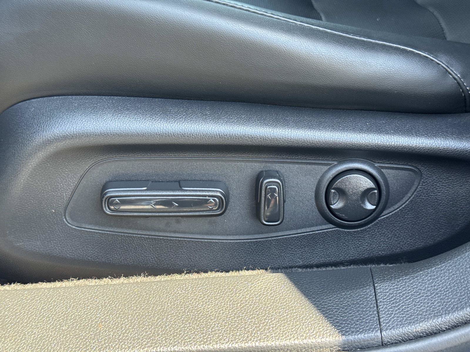 2024 Honda Accord Hybrid EX-L - Photo 23